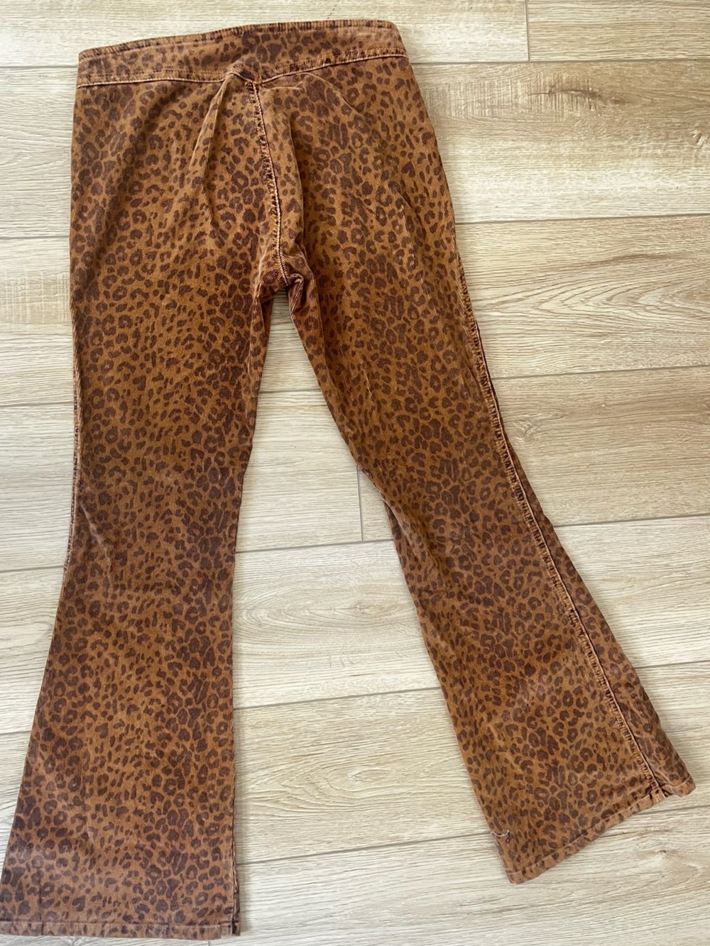 Women’s Brown Leopard-Print Skinny Jeans with Lace-Up Waist - Picture 5 of 6